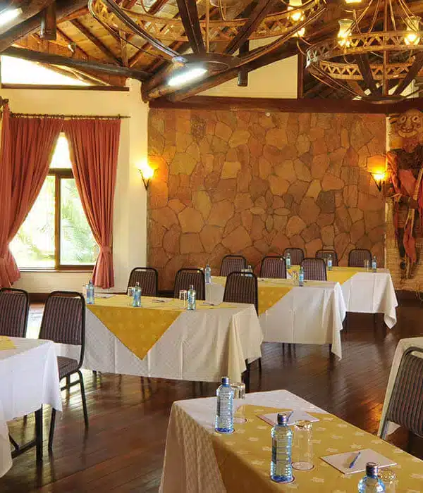 Amboseli Day Trip from Nairobi: Ol Tukai Lodge dining hall