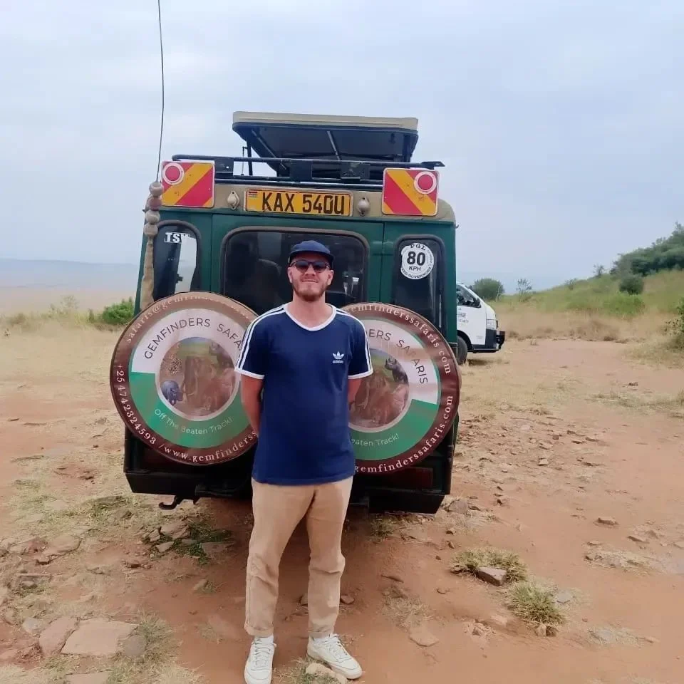 aberdare-national-park-Gemfinders-safaris-landcruiser