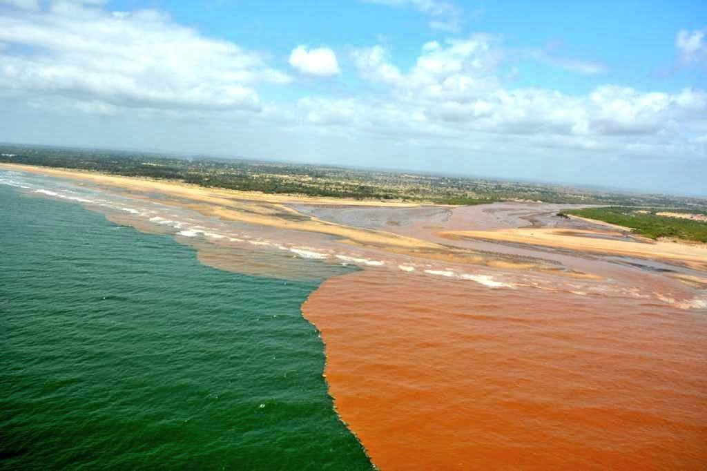 Tana-delta-where-tana-river-flows-into-indian-ocean.