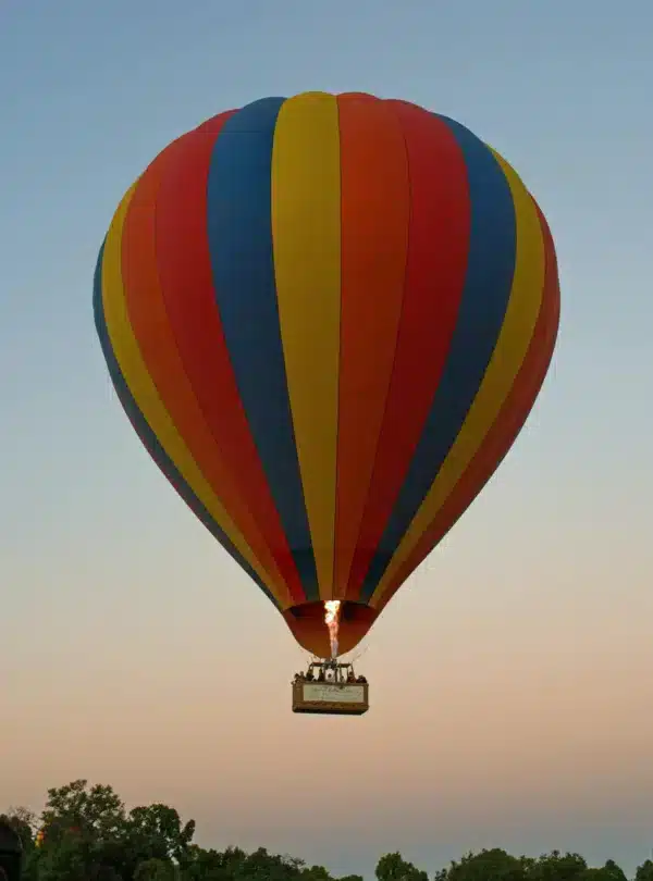 Sunrise ballooning experience in Masai Mara on a 4 Day Kenya Safari fly-in